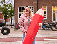 vrouw potlood verkiezingen