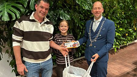 Vader John, winnaar Katja en burgemeester Jan Nathan Rozendaal