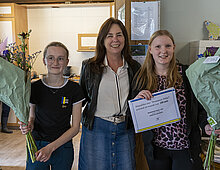 Sanne, wethouder Ingrid Timmer en Silvana