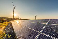 Zonnepanelen en windmolens